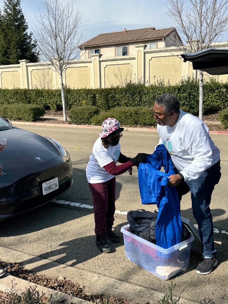 Dream2b community feeding outreach