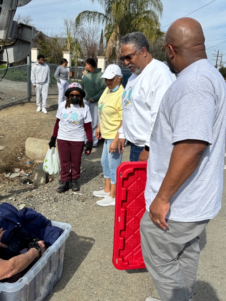 Dream2b community feeding outreach