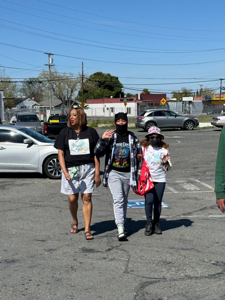 Dream2b community feeding outreach
